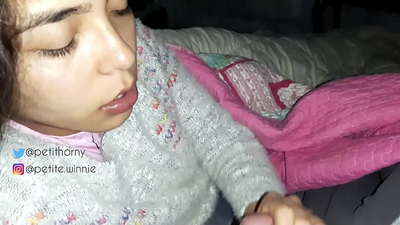 EŞİMİN BİRİKİM SÜTÜNÜN TÜMÜNÜ DİLİ GÖSTEREREK DİL GÖSTEREREK YUTUYORUM