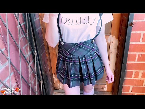 ❤️ Schoolgirl Sikini derinden Sucks ve sınıflar yerine sikikleri. ❤️❌ Porno fb bizde