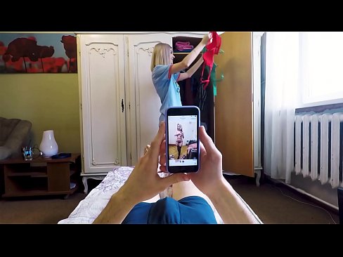 ❤️ Üvey kızkardeş, anne eve gelmeden önce kardeşi boşalmak yaptı ❤️❌ Porno fb bizde